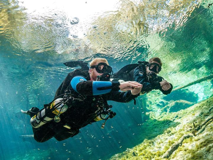 TEC CAVE DIVERS